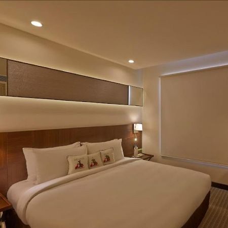 K10 Hotel Vadodara Eksteriør bilde