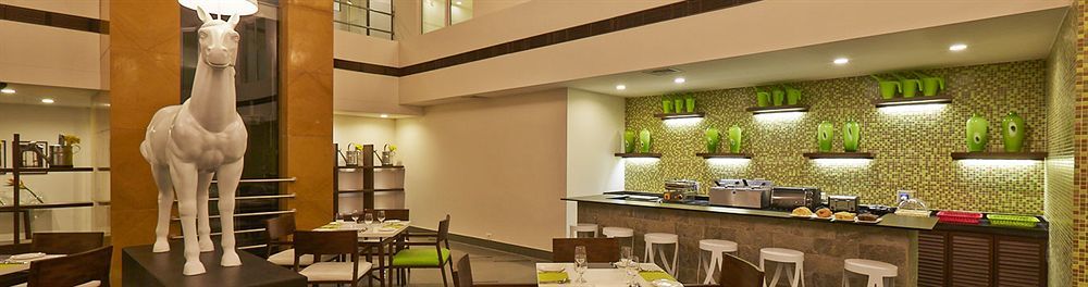K10 Hotel Vadodara Eksteriør bilde
