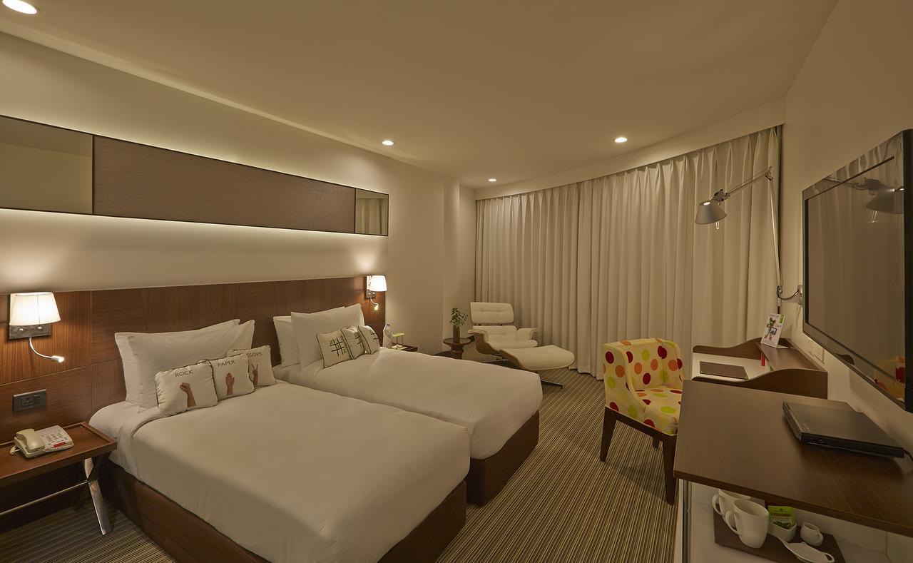 K10 Hotel Vadodara Eksteriør bilde